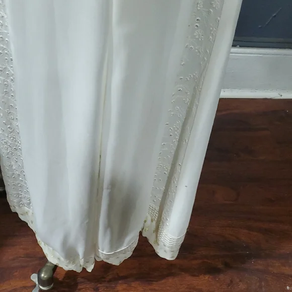 Ivory Indian Beaded Embellished Midi  Dress - Picture 7 of 17